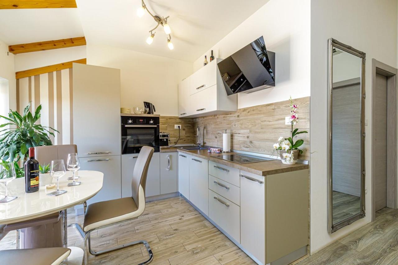 Apartments Mirjana Medulin Zewnętrze zdjęcie