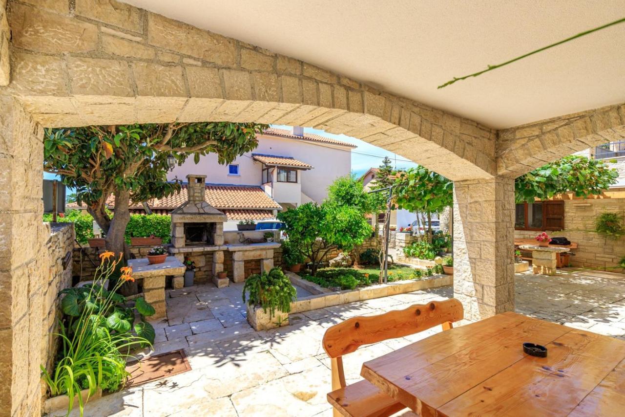 Apartments Mirjana Medulin Zewnętrze zdjęcie