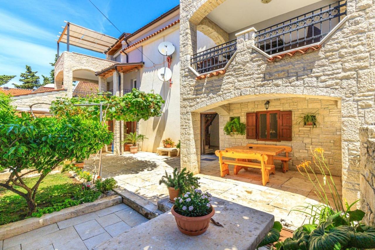 Apartments Mirjana Medulin Zewnętrze zdjęcie