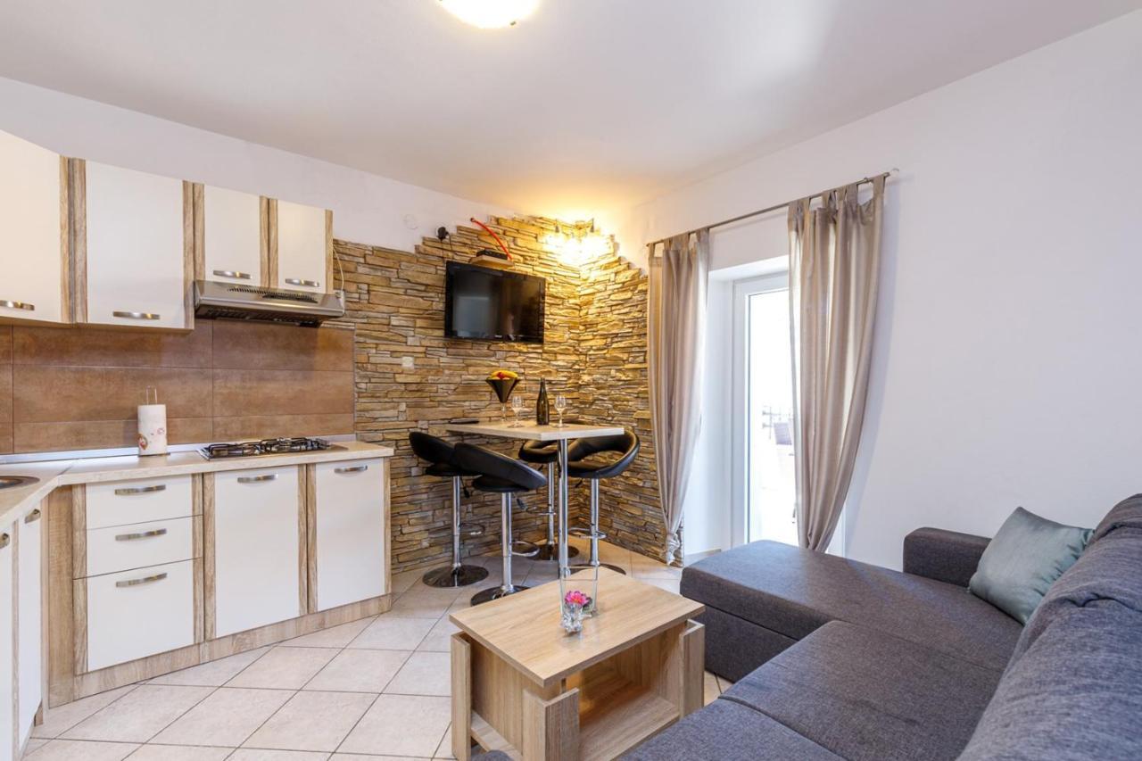 Apartments Mirjana Medulin Zewnętrze zdjęcie