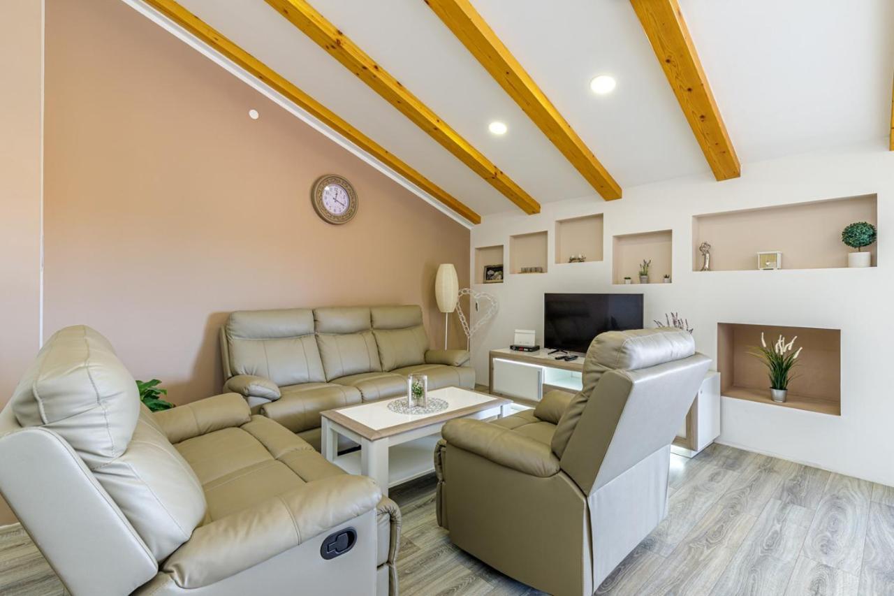 Apartments Mirjana Medulin Zewnętrze zdjęcie